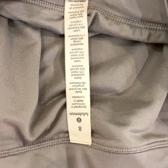 Lululemon grey/white marble run times II 4” shorts - Picture 7 of 7